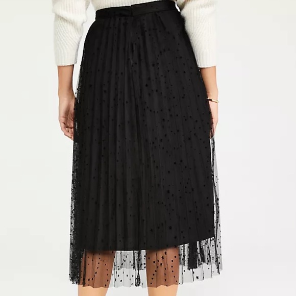 New Ann Taylor Star Pleated Skirt Size 6 - Picture 3 of 7